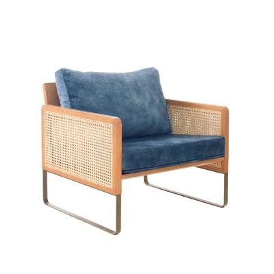 WICKER LOUNGE CHAIR